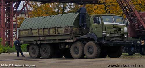 Teppichfahrzeug auf Ural 53236