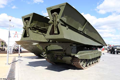MTU-90 M mit TMM-6 Brücke